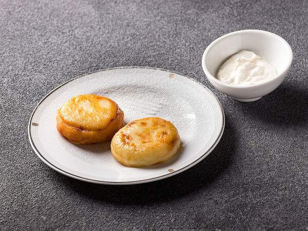 Дача хаус - Сырники со сметаной