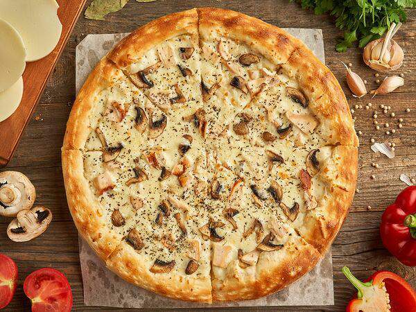 Luna lounge - Пицца Курица-грибы