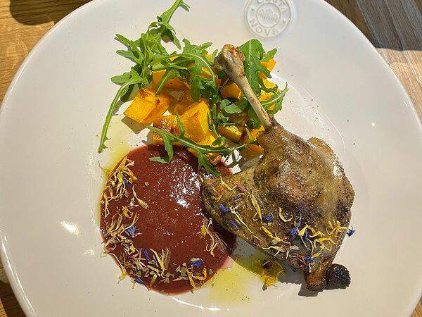 Сыроварня - Утиная ножка конфи с тыквой