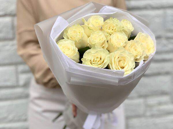 Labberry клубника в шоколаде - Букет из 11 белых роз