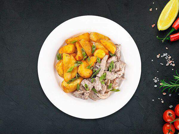 Easy kitchen - Говядина в сливочно-грибном соусе