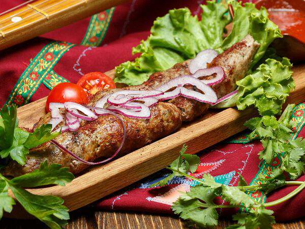 Тифлис - Кебаб из телятины и свинины Сацебели