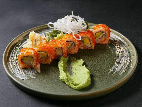 NIKO 1560 - Ролл с муссом из тунца и тобико