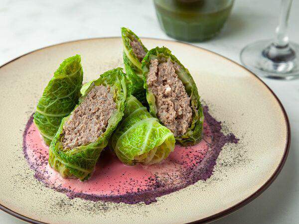 Вкусняхи - Голубцы из мраморной говядины с савойской капустой