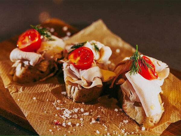 БАЗА - Брускетта с индейкой