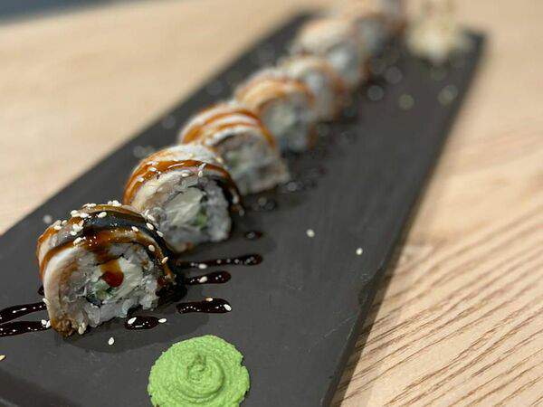 Манэки - Ролл Филадельфия Угорь