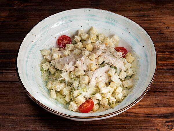 Трактир Колесо - Салат Цезарь