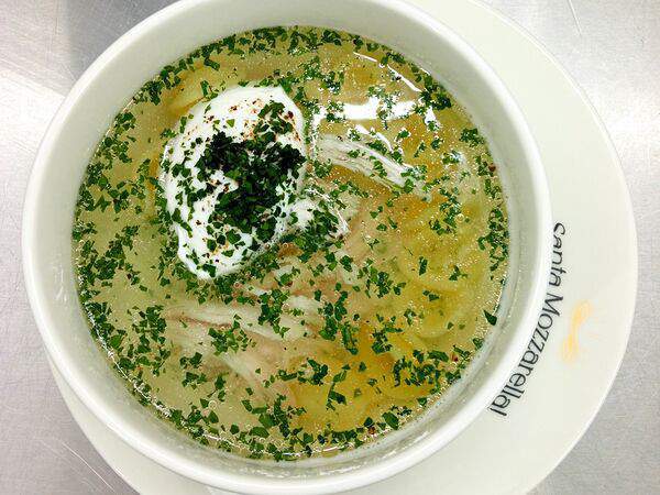 Santa Mozzarella - Куриный с яйцом пашот