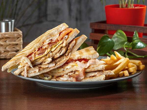 Вмясо - Сэндвич клаб с картошкой