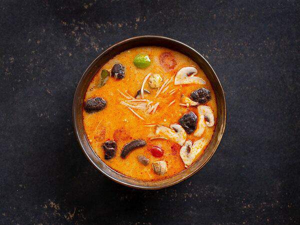 Kolbasabar - Том Кха Кай