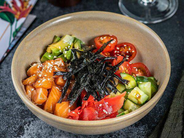 Дикая утка - Поке с лососем