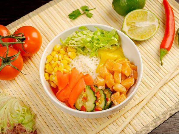 Kung Pho - Поке с лососем