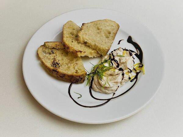 Massimo - Тосты с тунцом и сыром