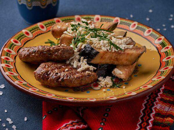 Булгур - Агнешки кюфтета с печени патладжан и сирене