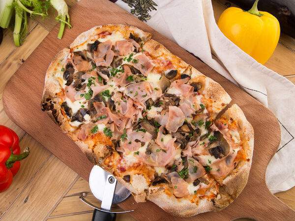 Pinzeria by Bontempi - Пинца Ветчина и грибы