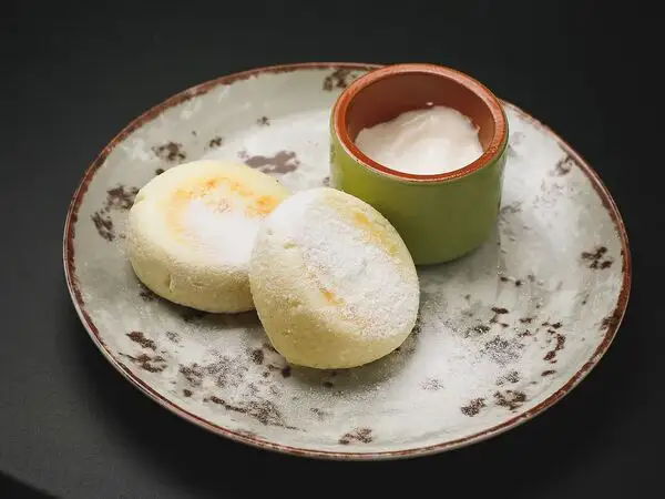 Mon Baton Green - Сырники со сметаной