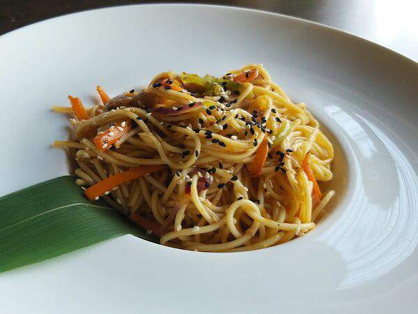 Aquarela - Удон с цыпленком