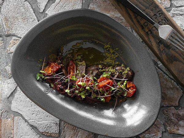 Kolbasabar - Салат с вырезкой из оленя