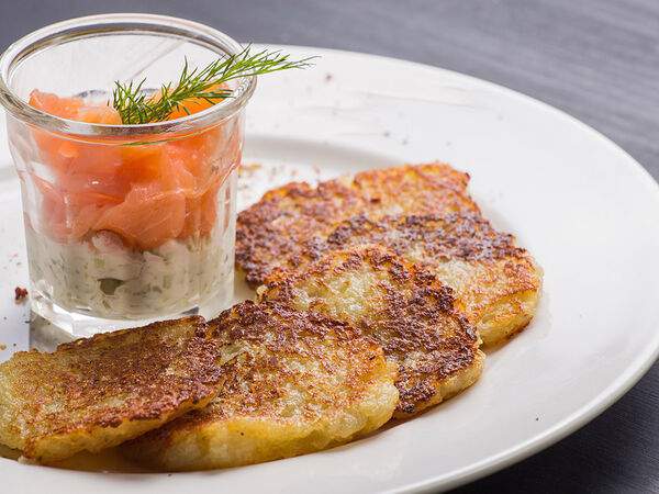 Terra - Драники с лососем и сливочным сыром