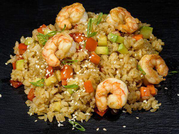 Sushi Life - Вок Чесночный рис с креветками