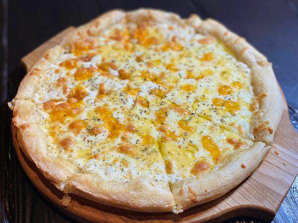 Забой - Пицца с тремя сырами