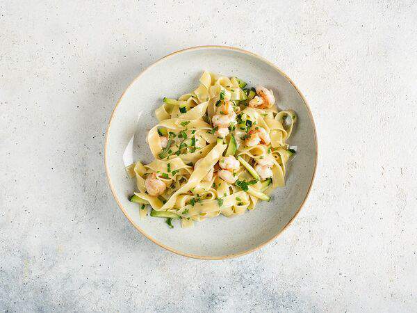 К11 - Феттуччине с креветками и цукини