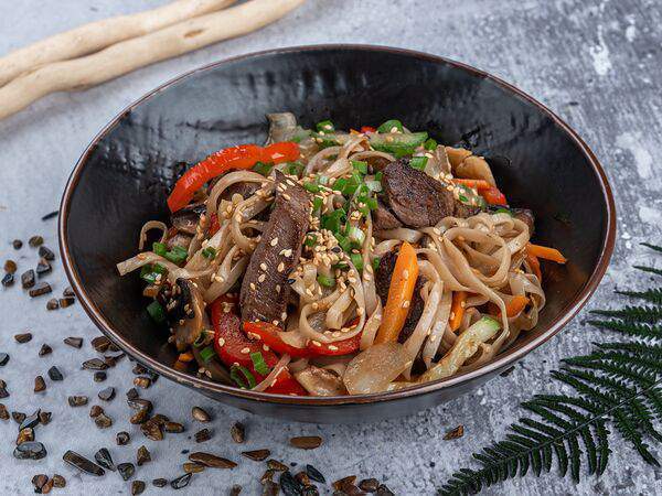 Мушу - Вок Лапша с говядиной
