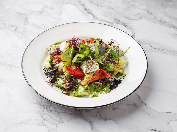 Lobby Bar - Салат с орегано и фетой