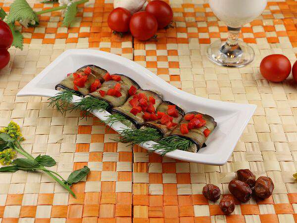 Камелия - Рулетики из баклажанов с грецкими орехами