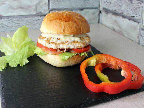 Bela Kava - Бургер чикен фреш