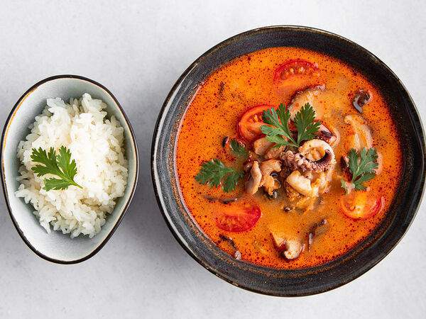 Ezzy Pizza - Суп Том ям с морепродуктами