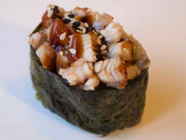 Море в коробке - Гункан с угрем и кунжутом