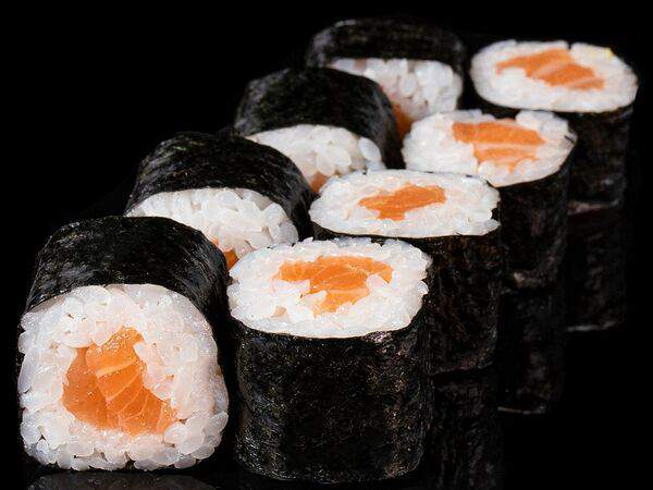 More Суши - Ролл с лососем