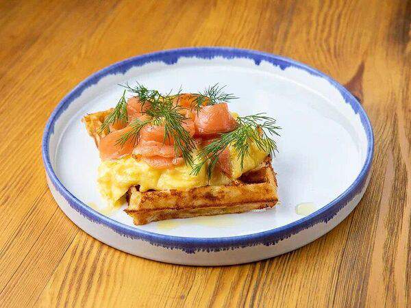 CoffeeВарим - Вафля Скрэмбл-лосось