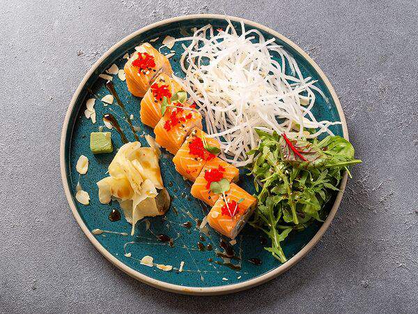 Goya - С лососем и угрем