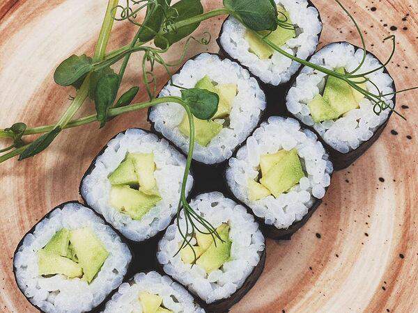 Chocolate lounge cafe - Ролл с авокадо