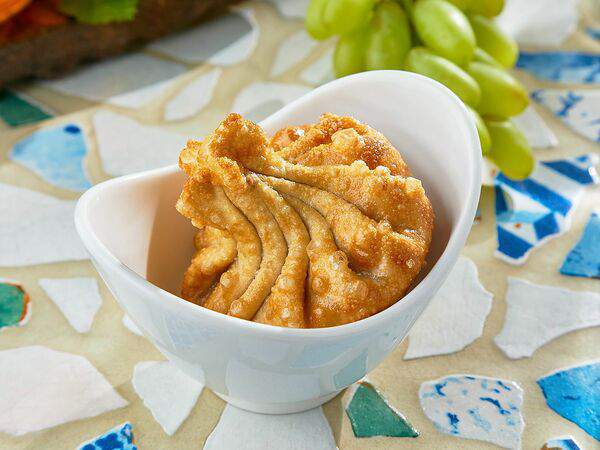 Квеври - Жареные хинкали с вишней и творогом надуги