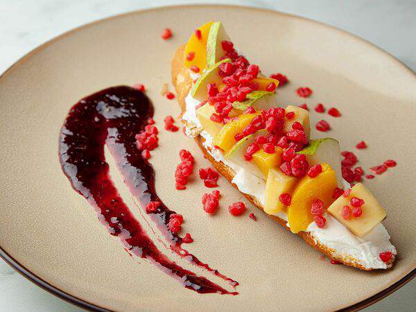 Вкусняхи - Брускетта с фруктами