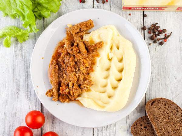 Горячий обед - Поджарка из свинины с картофельным пюре