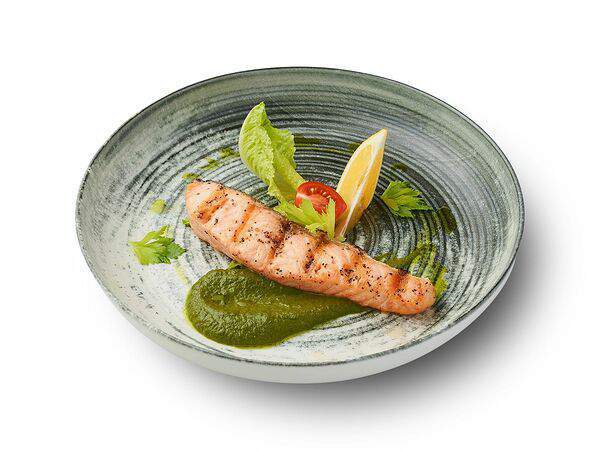 One Гоги - Лосось гриль с соусом из трав