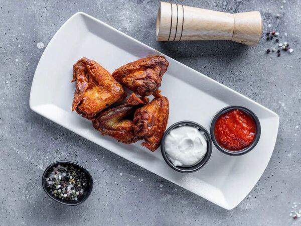 Gagarin Gastro Bar - Куриные крылья в соусе барбекю