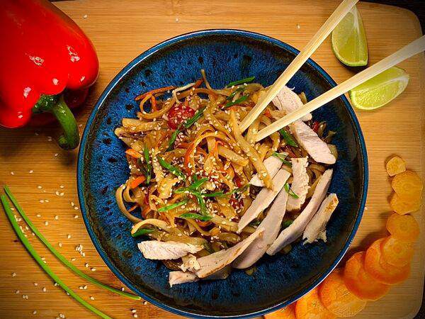 Мураками - Вок с курицей в соусе терияки