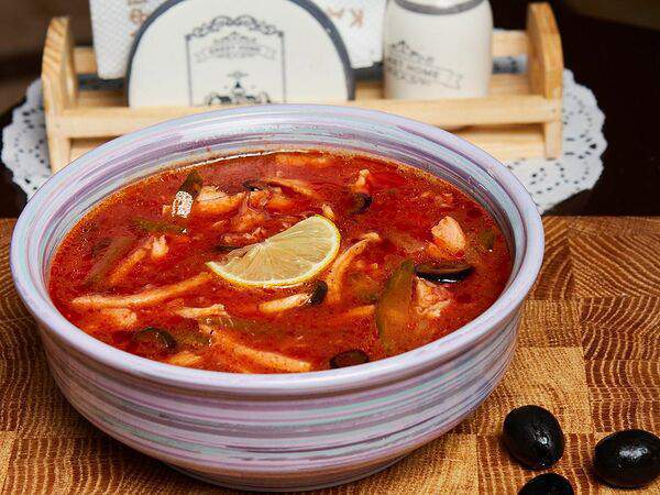 Кафе пекарня - Солянка мясная