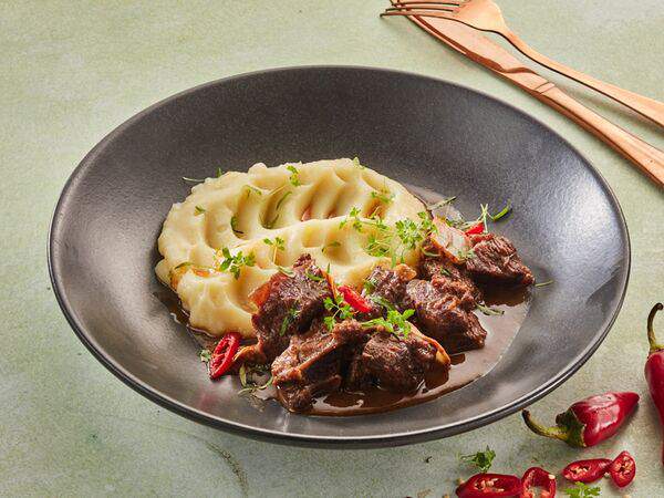 Кацо - Говяжьи щечки в соусе Демиглас