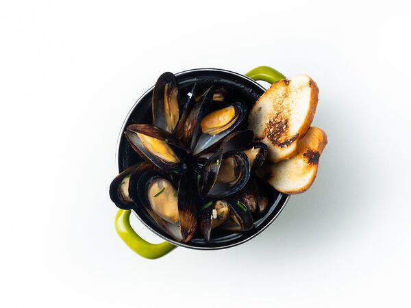 Sea Can - Мидии в соусе на выбор