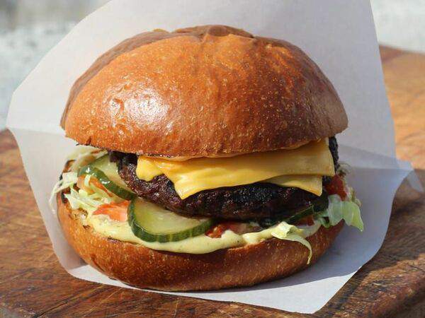 Бургерная Салют - Трюфельный чизбургер