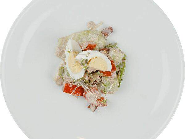 Петрушка - Салат с тунцом и фасолью