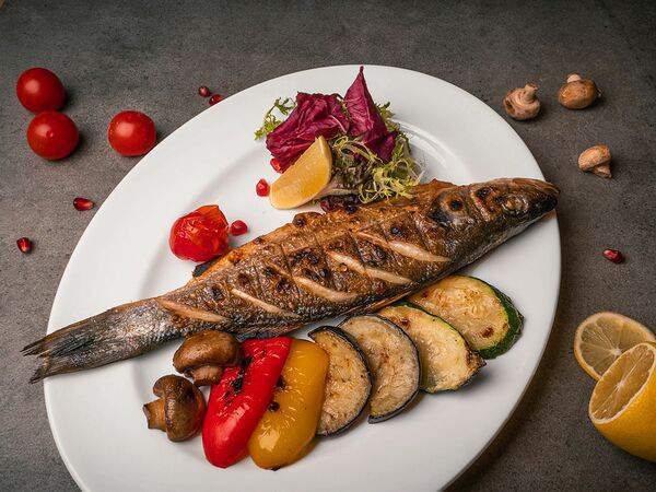 Долина солнца - Запеченный сибас с овощами гриль