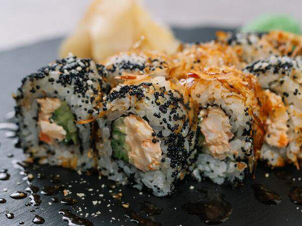 Океаника - Ролл с креветкой и бонито