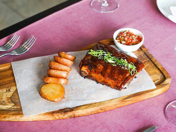 Plum - Свиные рёбрышки BBQ